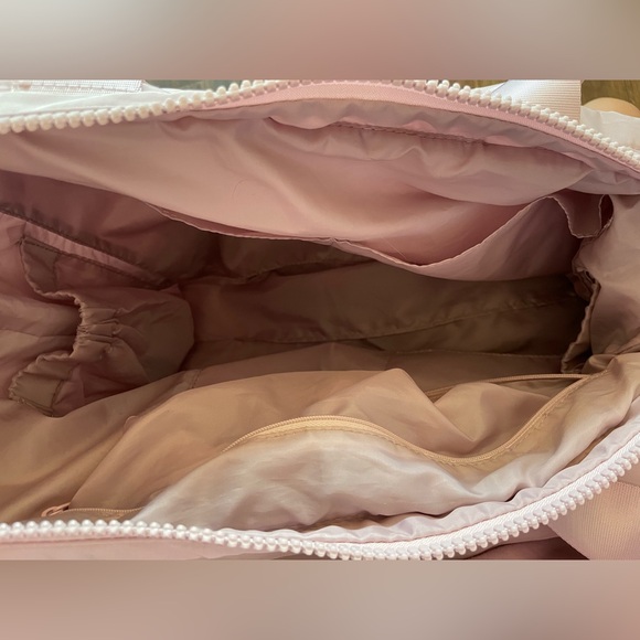 Pale Pink Travel Shoulder Bag - Picture 3 of 5
